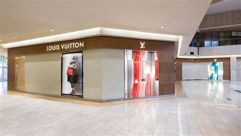 louis vuitton chicago northbrook road.